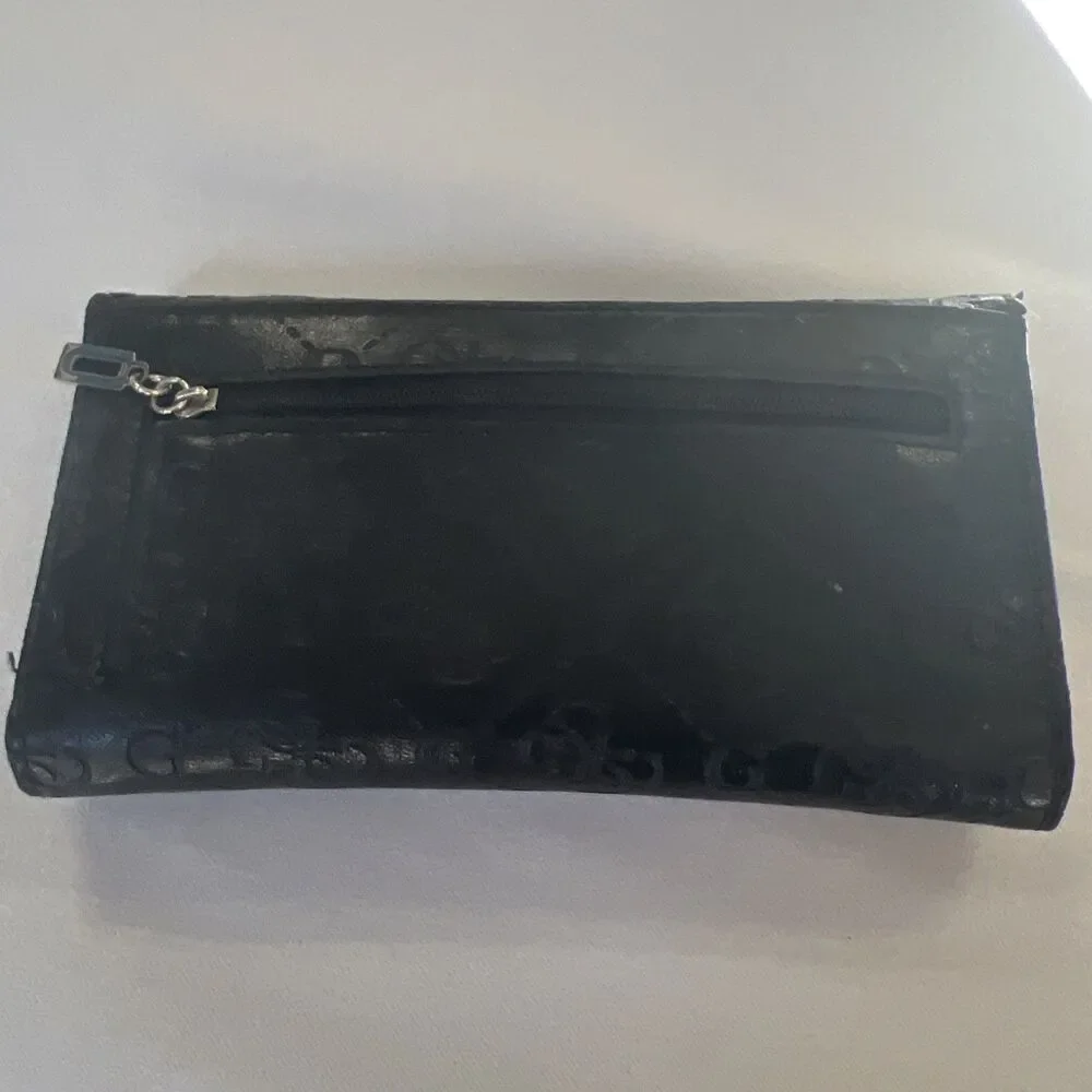 GUESS Wallet Women's Wallet With‎ Chrome In Front